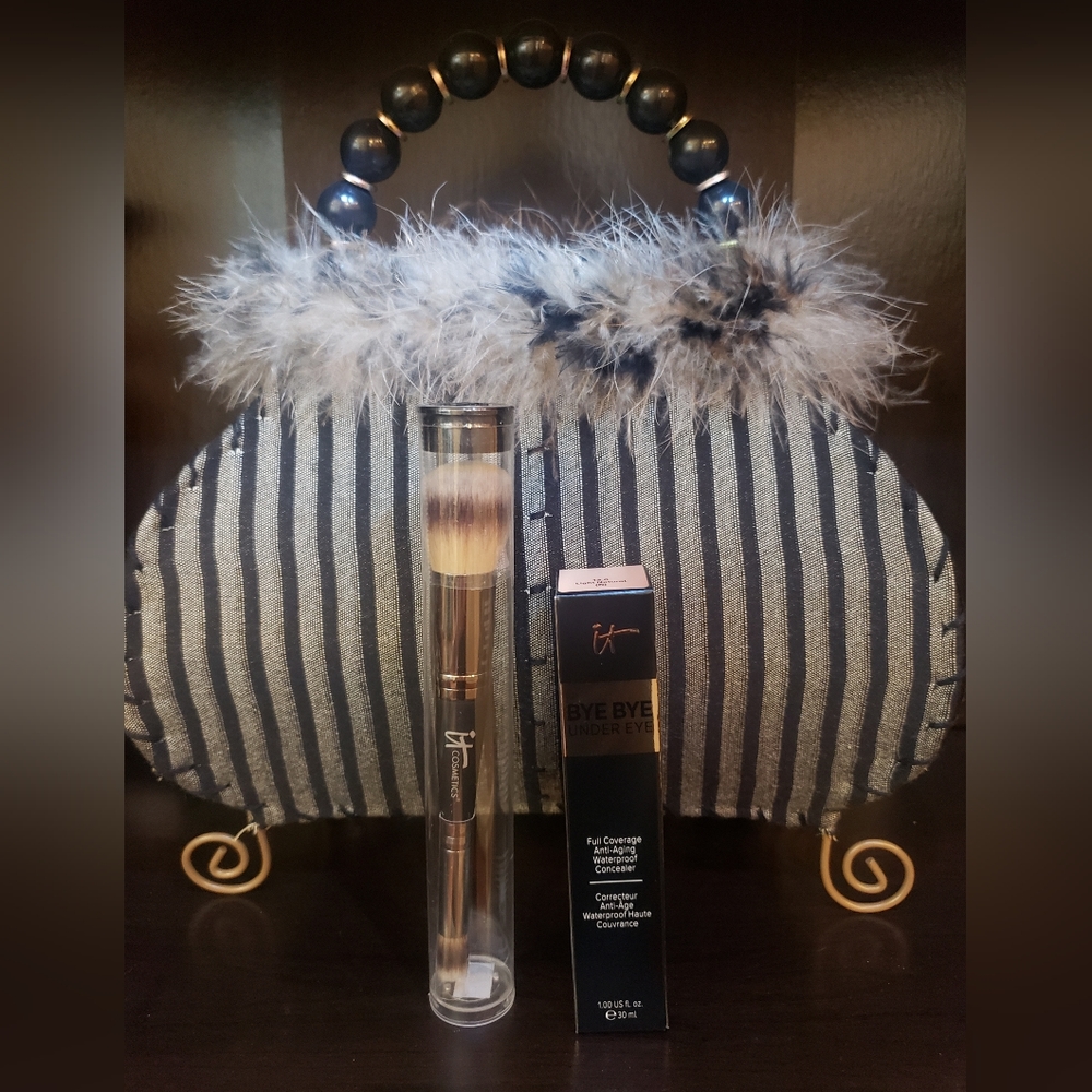 IT Cosmetics 2pc Set - Picture 6 of 11